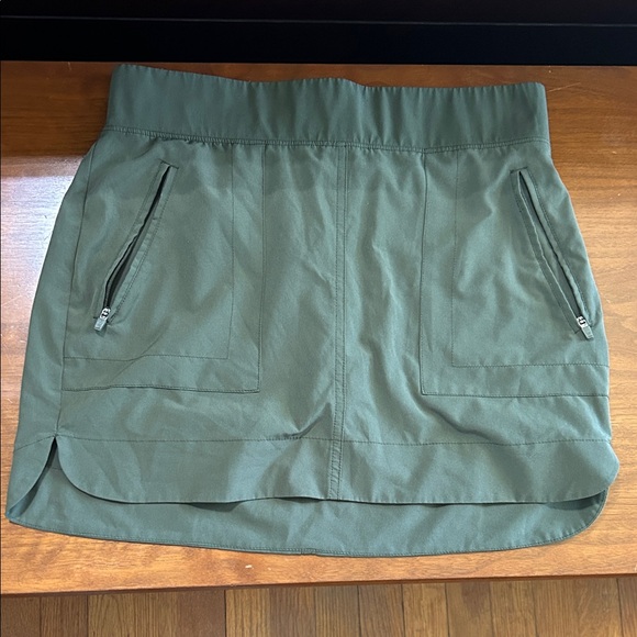 Kyodan Dresses & Skirts - Kyodan Olive Green Athletic Skort with Elastic Waistband